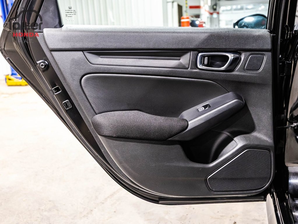 Honda Civic Sedan LX 2025 à Montréal, Québec - 12 - w1024h768px