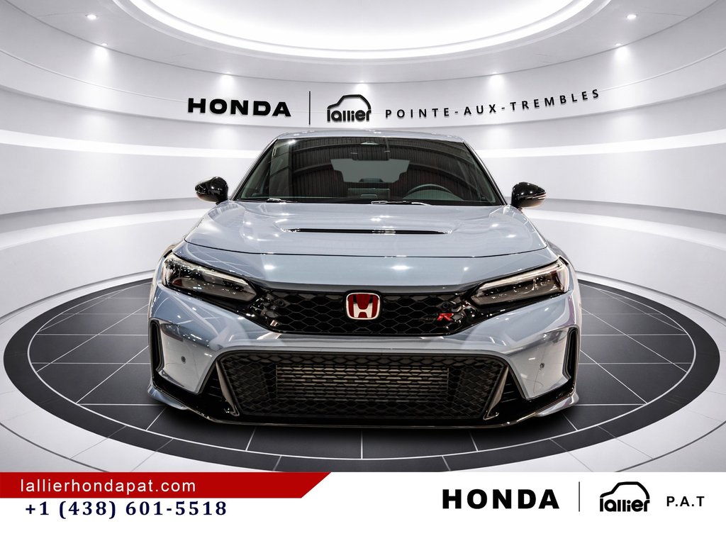 2023 Honda Civic Type R in Montreal, Quebec - 2 - w1024h768px