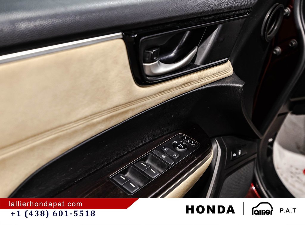 2018 Honda Clarity Plug-In Hybrid Touring in Montréal, Quebec - 12 - w1024h768px