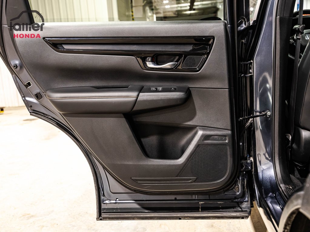 Honda CR-V Hybrid Touring Hybride 2023 à , Québec - 12 - w1024h768px