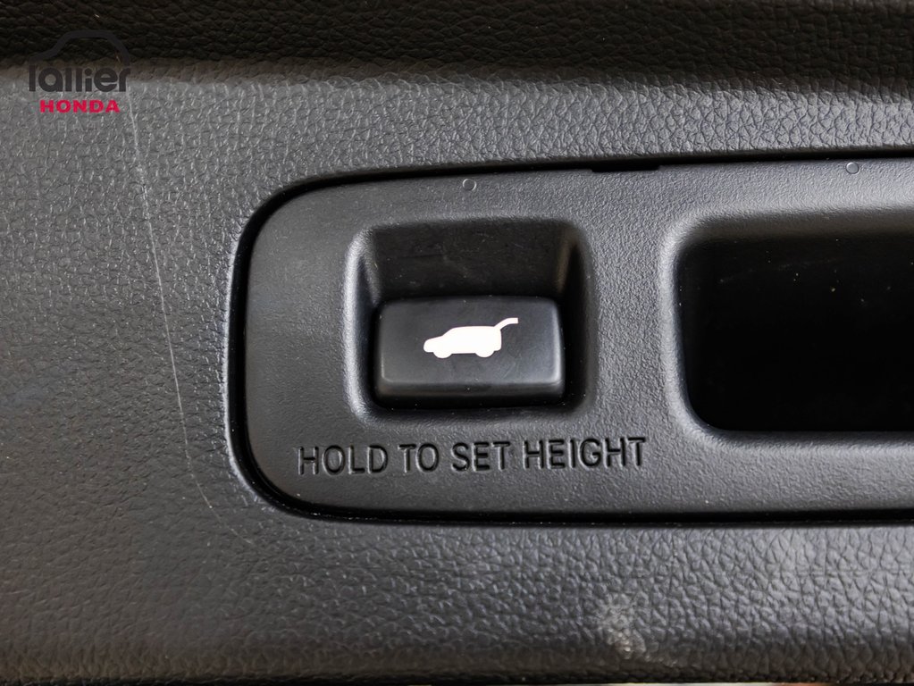 Honda CR-V Hybrid Touring Hybride 2023 à , Québec - 15 - w1024h768px