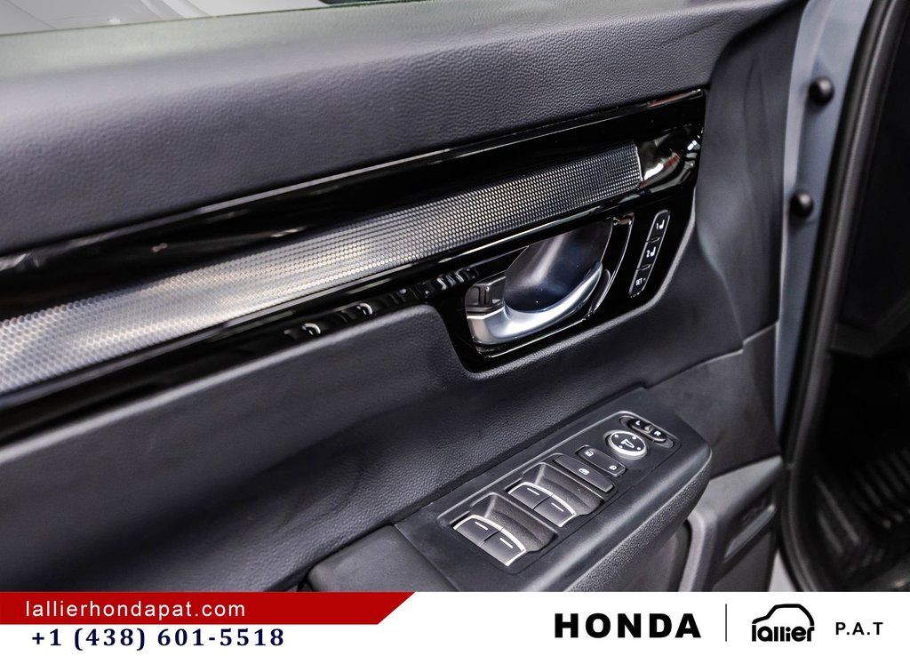 Honda CR-V Hybrid Touring 2023 à Montréal, Québec - 11 - w1024h768px