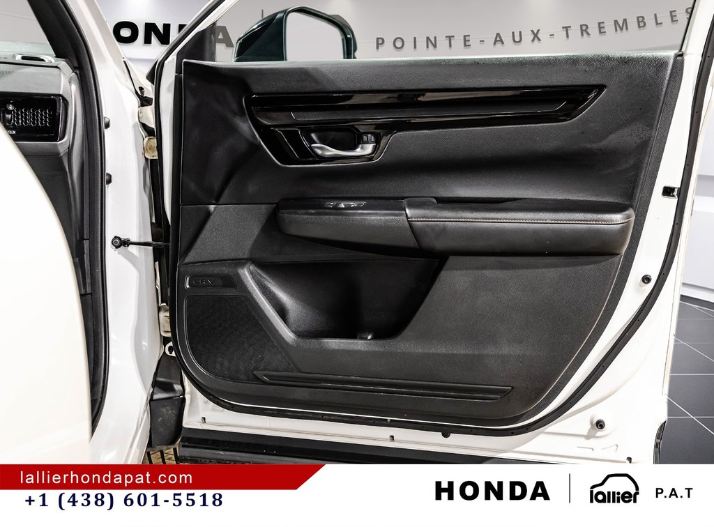 2023 Honda CR-V Hybrid Touring in Montreal, Quebec - 18 - w1024h768px