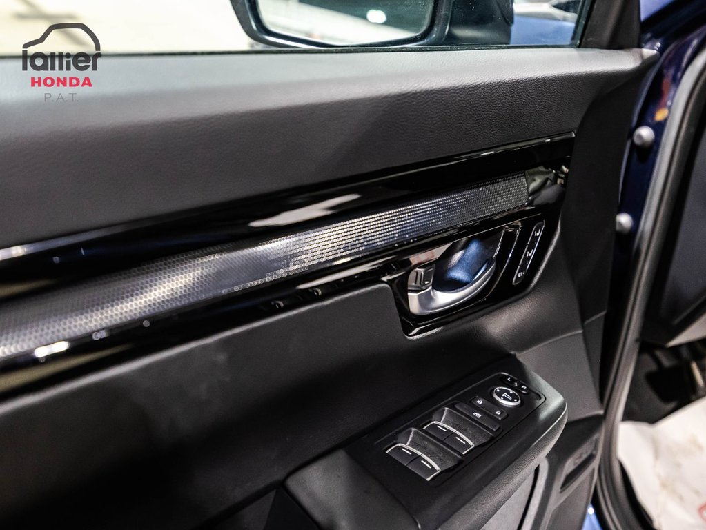 Honda CR-V Hybrid Touring Hybride 2024 à Montréal, Québec - 11 - w1024h768px