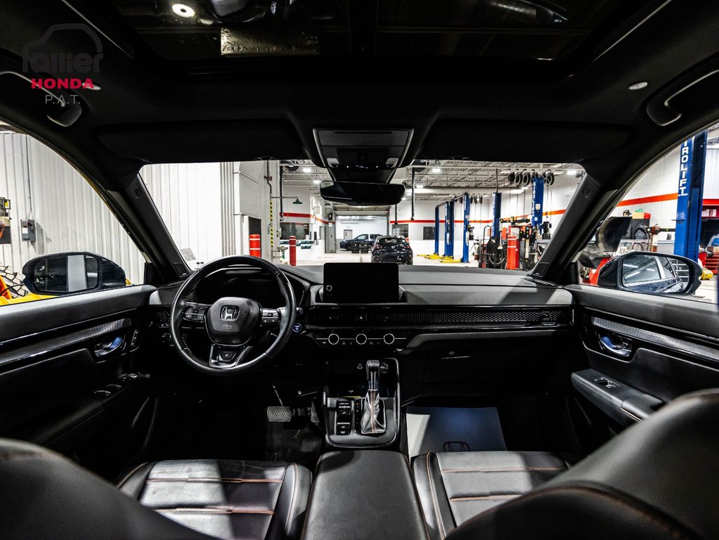 Honda CR-V Hybrid Touring Hybride 2024 à Montréal, Québec - 15 - w1024h768px