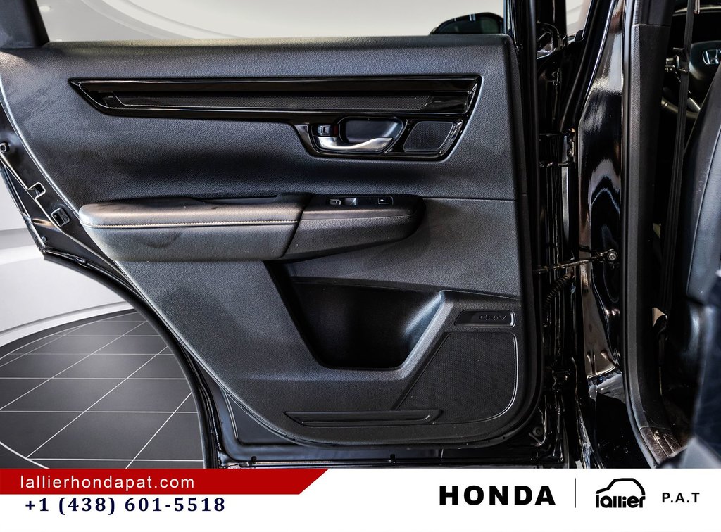Honda CR-V Hybrid Touring 2024 à Montréal, Québec - 13 - w1024h768px