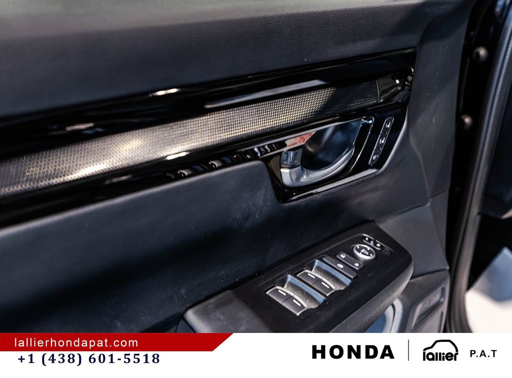 Honda CR-V Hybrid Touring 2024 à Montréal, Québec - 11 - w1024h768px