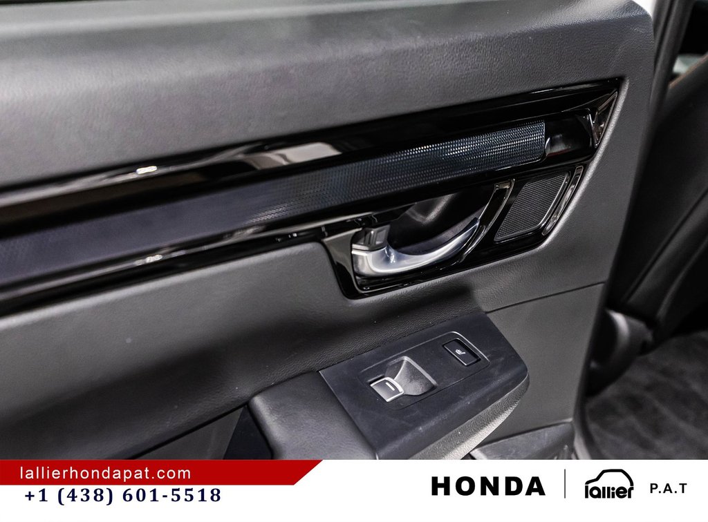 Honda CR-V Hybrid Touring 2024 à Montréal, Québec - 12 - w1024h768px