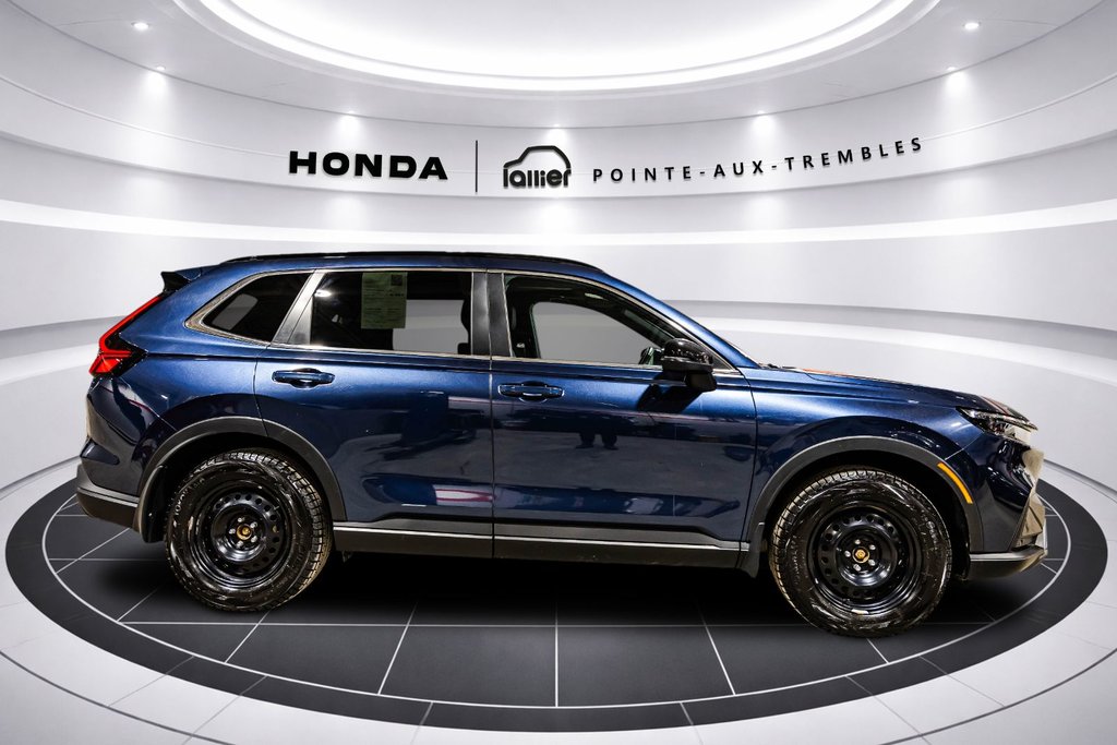 2025 Honda CR-V Hybrid Touring in Montréal, Quebec - 8 - w1024h768px
