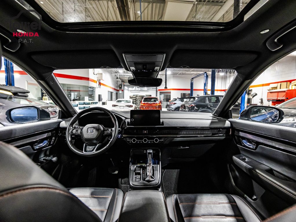 2025 Honda CR-V Hybrid Touring in Montréal, Quebec - 15 - w1024h768px