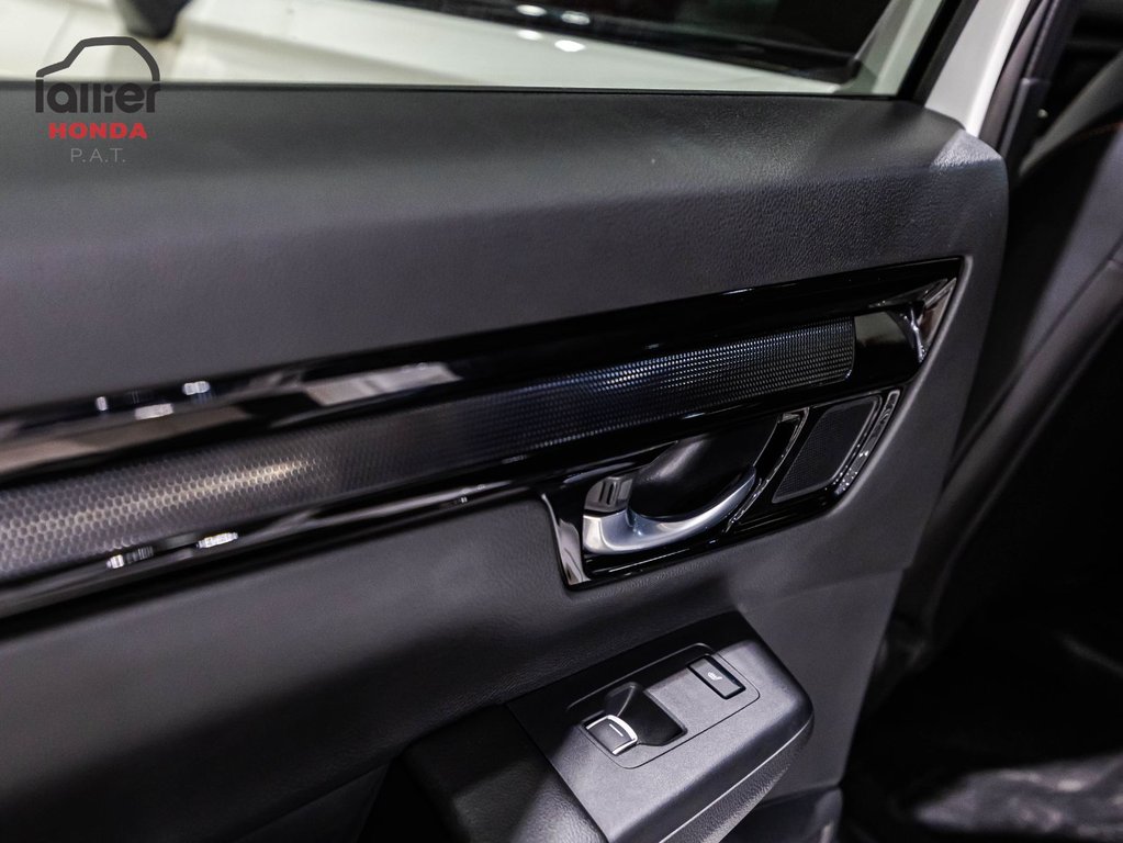 Honda CR-V Hybrid TOURING AWD HYBRID DEMO - GARANTIE 10 ANS 200000KM 2026 à Montréal, Québec - 12 - w1024h768px