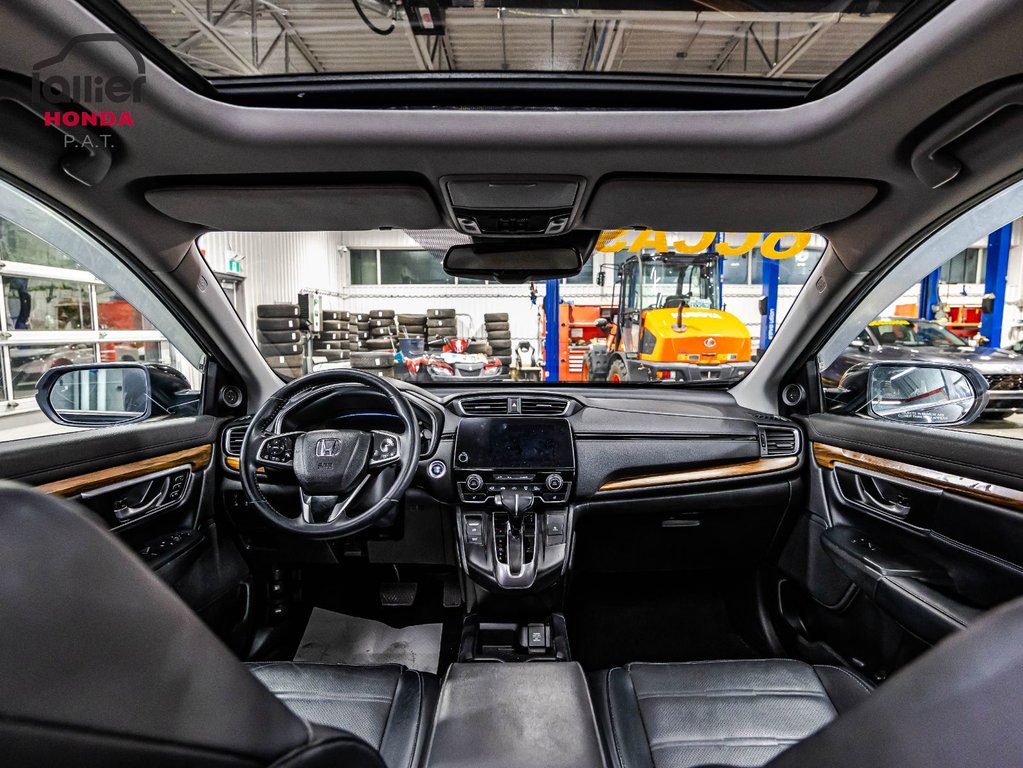 2017 Honda CR-V Touring in Montreal, Quebec - 14 - w1024h768px