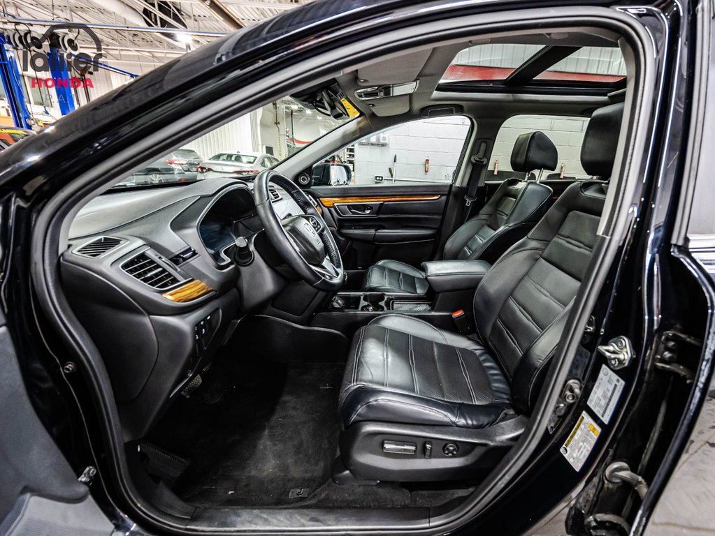 2017 Honda CR-V Touring in Montreal, Quebec - 20 - w1024h768px
