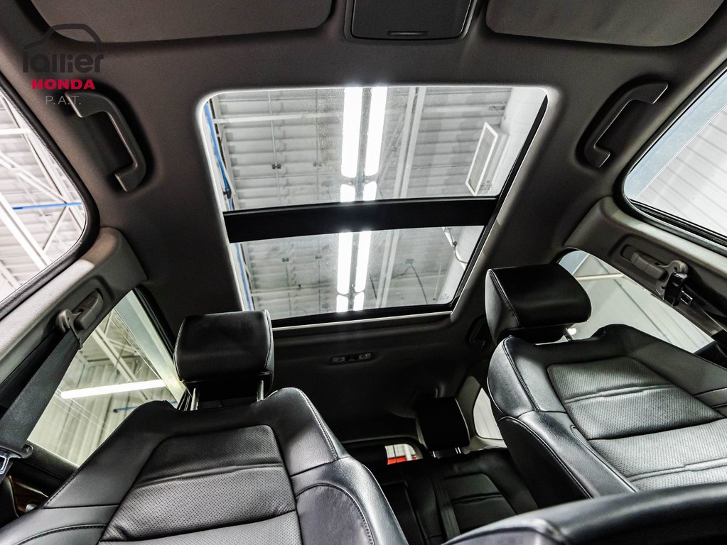 2017 Honda CR-V Touring in Montreal, Quebec - 19 - w1024h768px