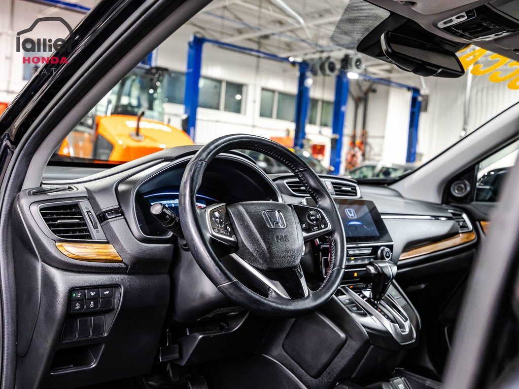 2017 Honda CR-V Touring in Montreal, Quebec - 21 - w1024h768px