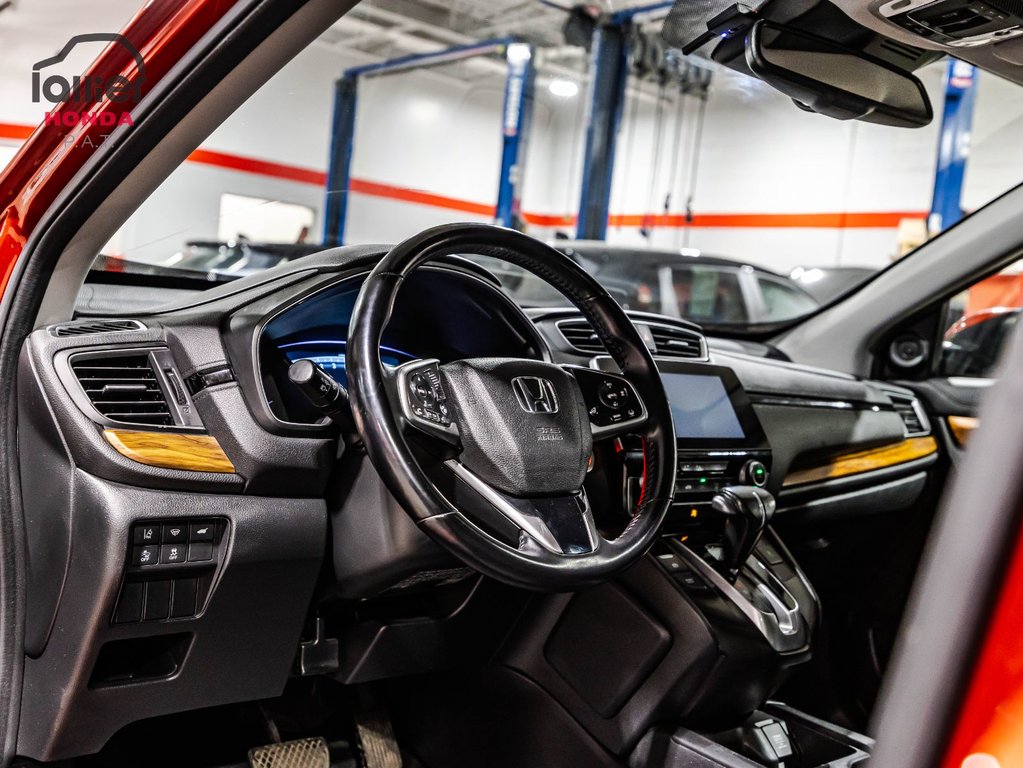 Honda CR-V Touring 2017 à Montréal, Québec - 19 - w1024h768px