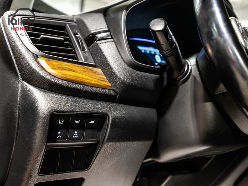 Honda CR-V Touring 2017 à Montréal, Québec - 20 - w1024h768px