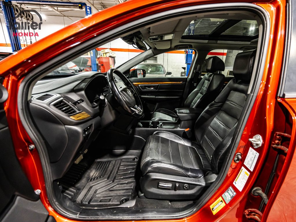 Honda CR-V Touring 2017 à Montréal, Québec - 18 - w1024h768px
