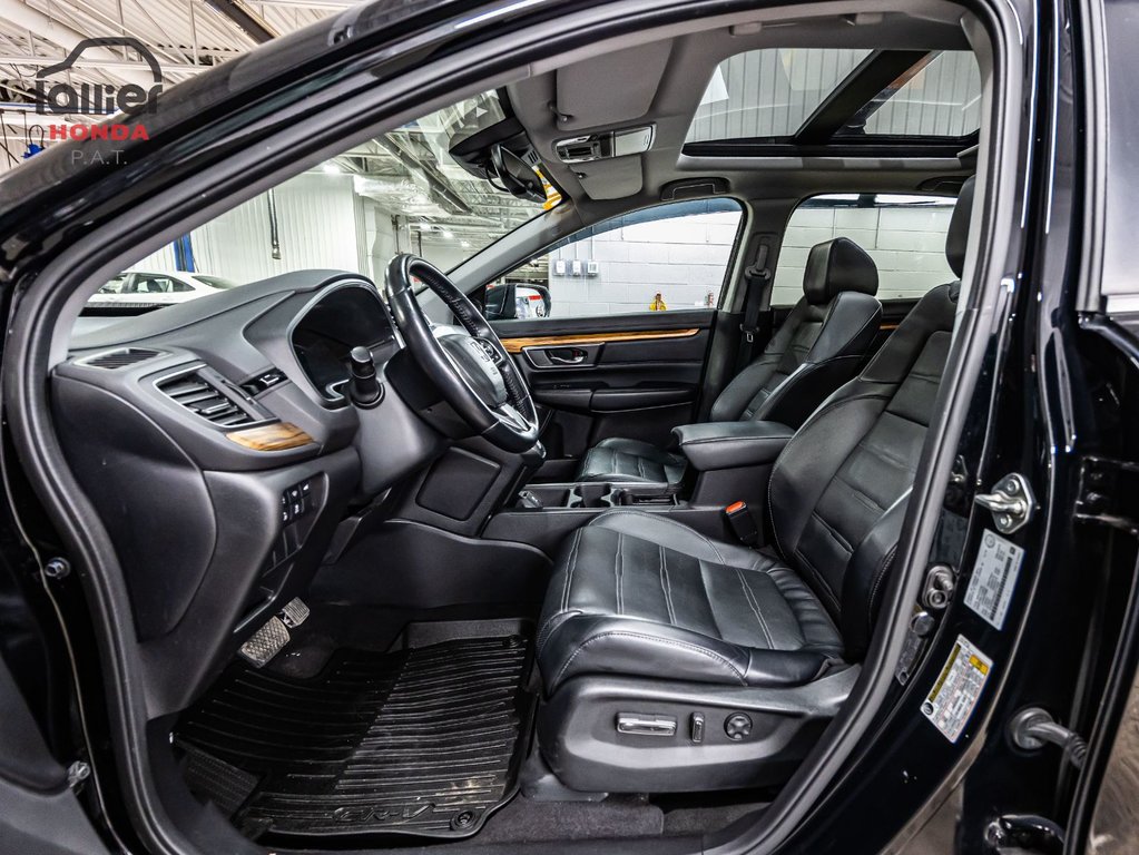 2018  CR-V Touring garantie 160 000 ou avril 2025 in Montreal, Quebec - 21 - w1024h768px