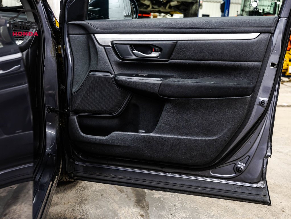 Honda CR-V LX 2018 à , Québec - 16 - w1024h768px