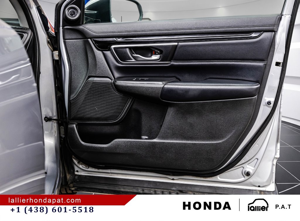 2018 Honda CR-V Touring in Montreal, Quebec - 18 - w1024h768px