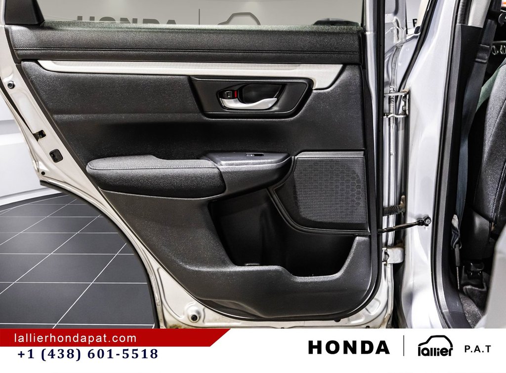 2018 Honda CR-V LX in Montreal, Quebec - 12 - w1024h768px