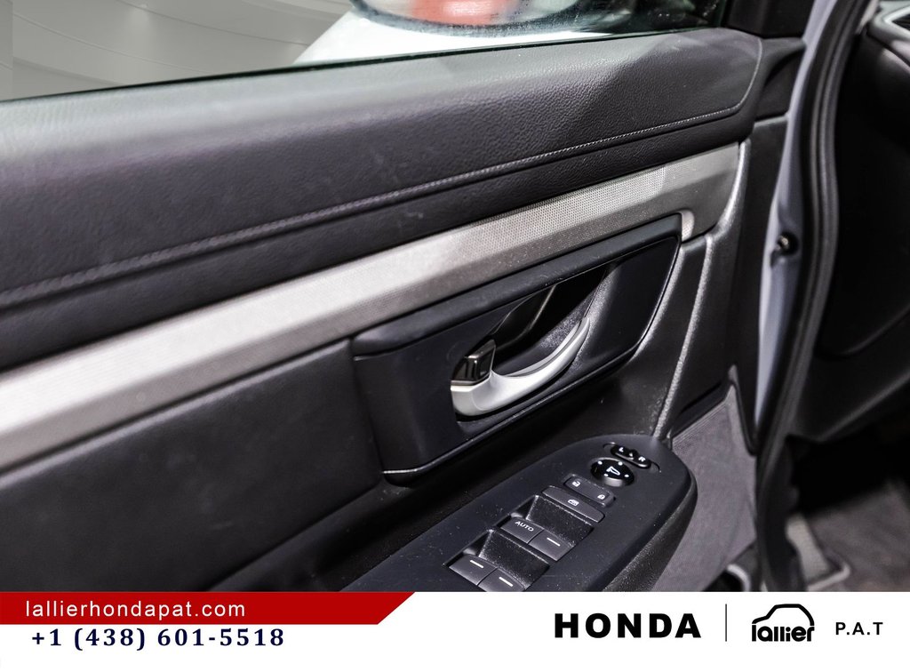 2018 Honda CR-V LX in Montreal, Quebec - 11 - w1024h768px
