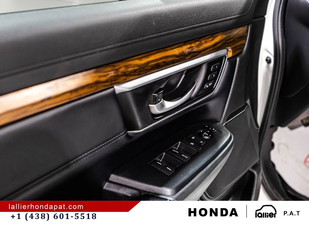 2018 Honda CR-V Touring in Montreal, Quebec - 11 - w1024h768px