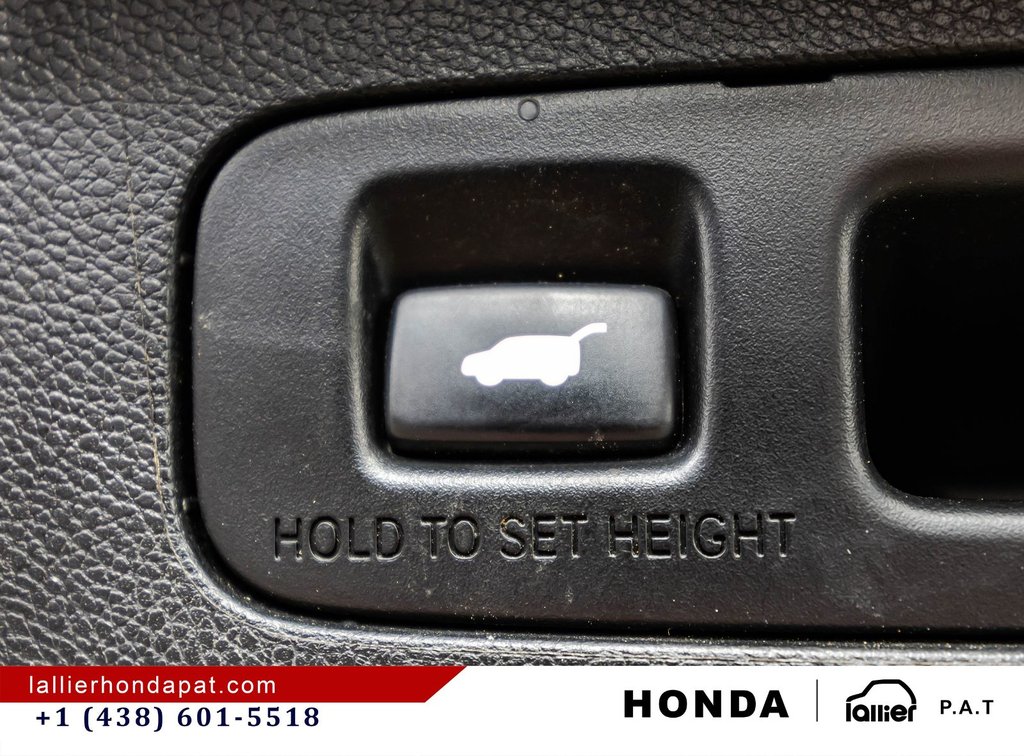 Honda CR-V Touring 2018 à Montréal, Québec - 16 - w1024h768px