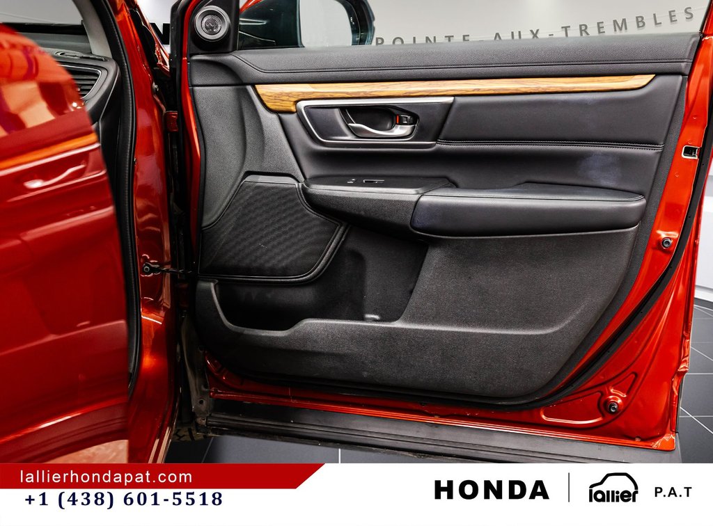 Honda CR-V Touring 2018 à Montréal, Québec - 18 - w1024h768px