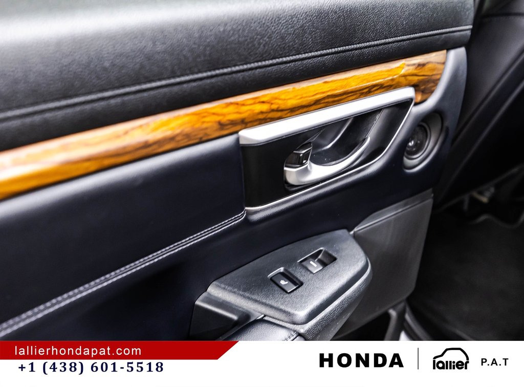 Honda CR-V Touring 2018 à Montréal, Québec - 12 - w1024h768px