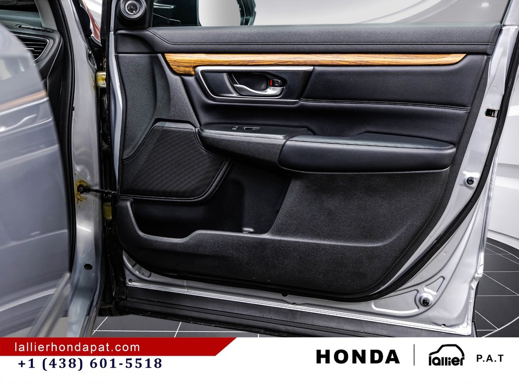 Honda CR-V Touring 2018 à Montréal, Québec - 17 - w1024h768px