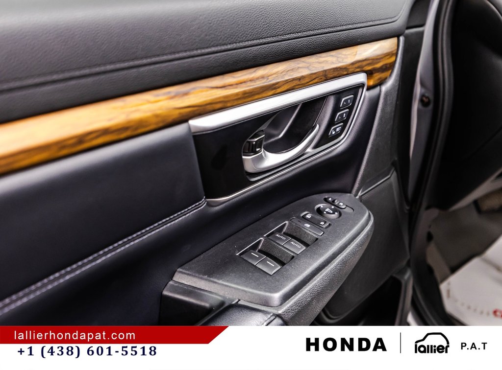 Honda CR-V Touring 2018 à Montréal, Québec - 11 - w1024h768px