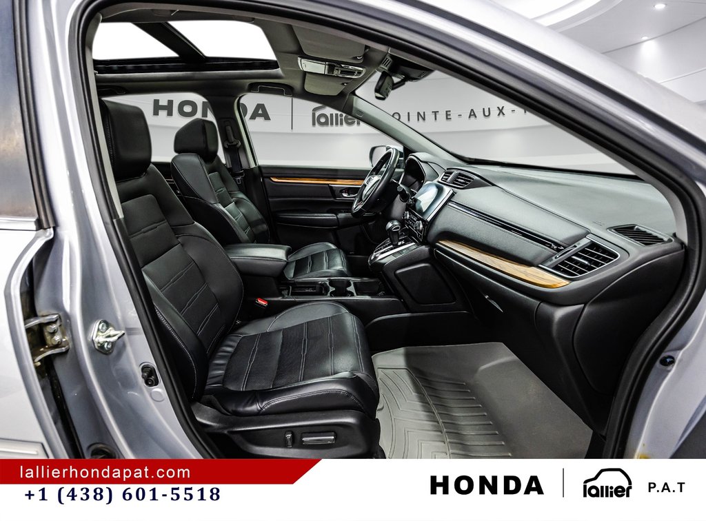 Honda CR-V Touring 2018 à Montréal, Québec - 18 - w1024h768px