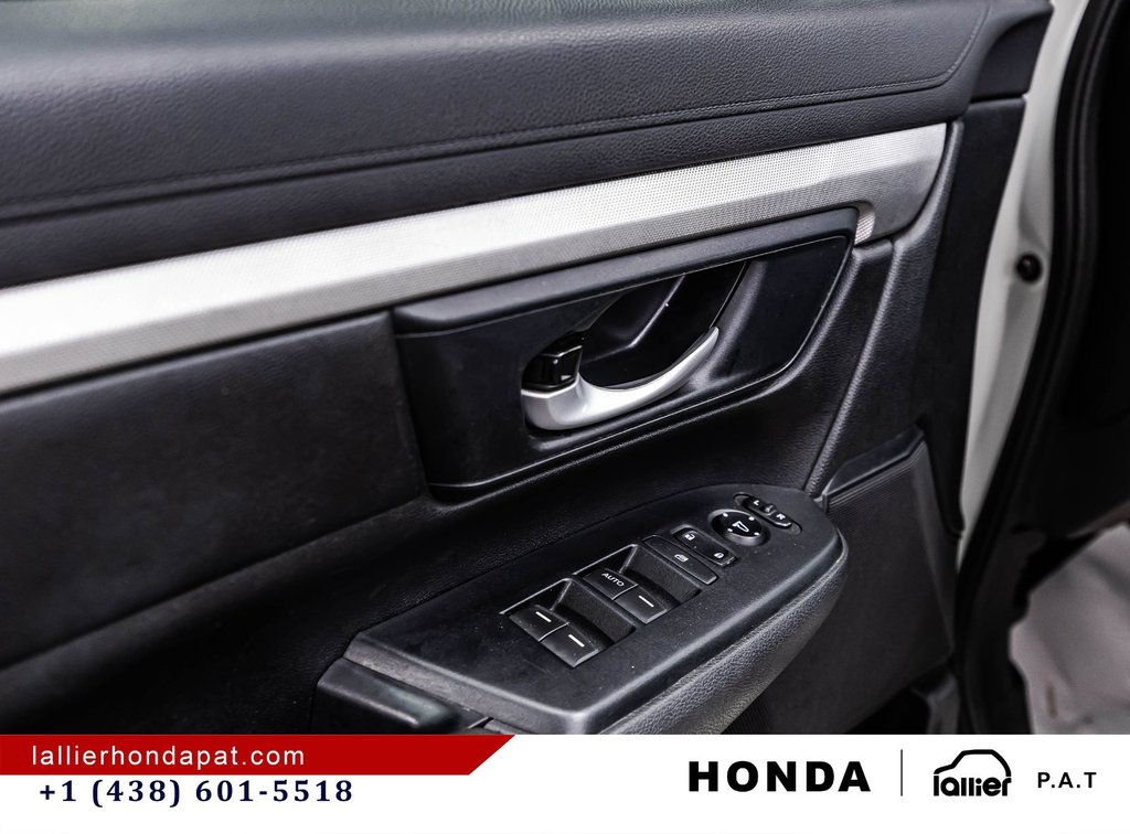 2018 Honda CR-V LX in Montréal, Quebec - 11 - w1024h768px