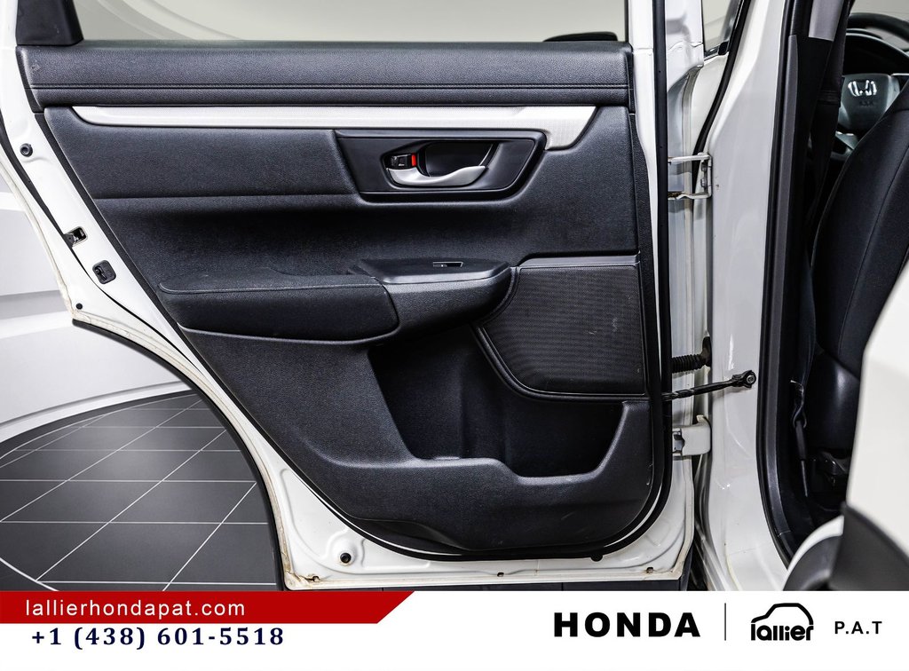 2018 Honda CR-V LX in Montréal, Quebec - 12 - w1024h768px
