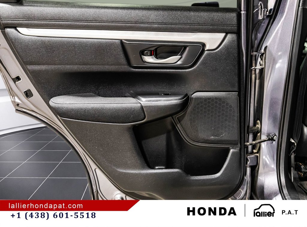 2018 Honda CR-V LX in Montreal, Quebec - 12 - w1024h768px