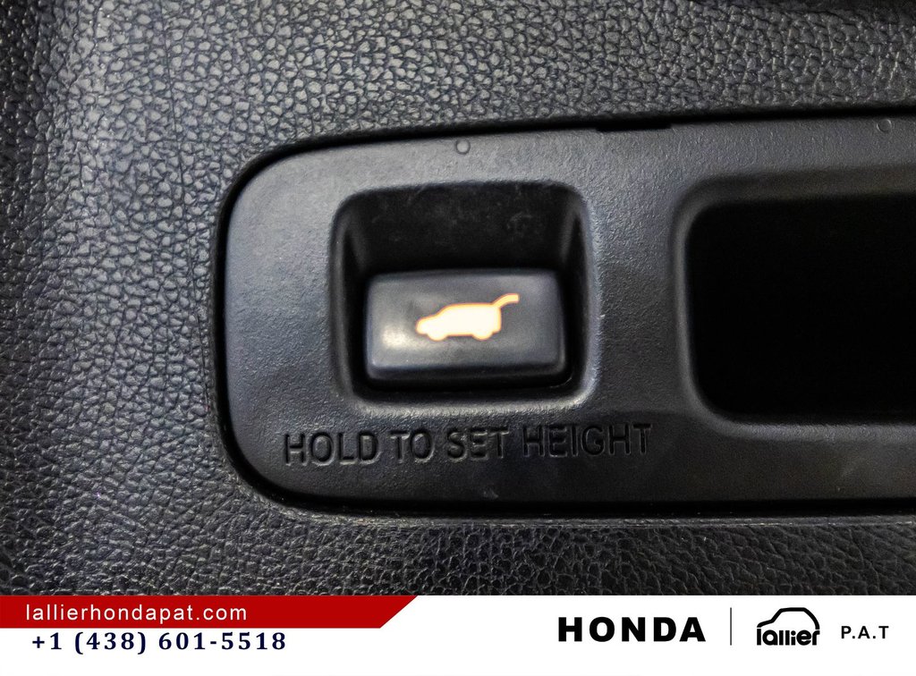Honda CR-V Touring 2018 à Montréal, Québec - 16 - w1024h768px
