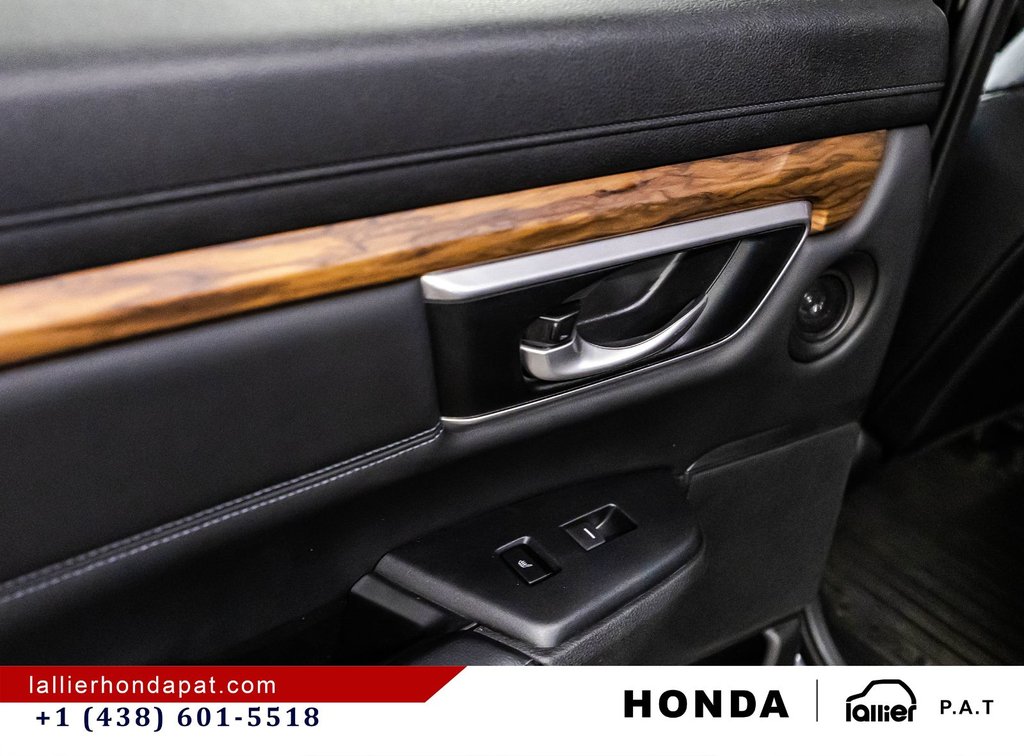 Honda CR-V Touring 2018 à Montréal, Québec - 12 - w1024h768px