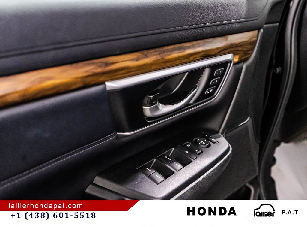 Honda CR-V Touring 2018 à Montréal, Québec - 11 - w1024h768px
