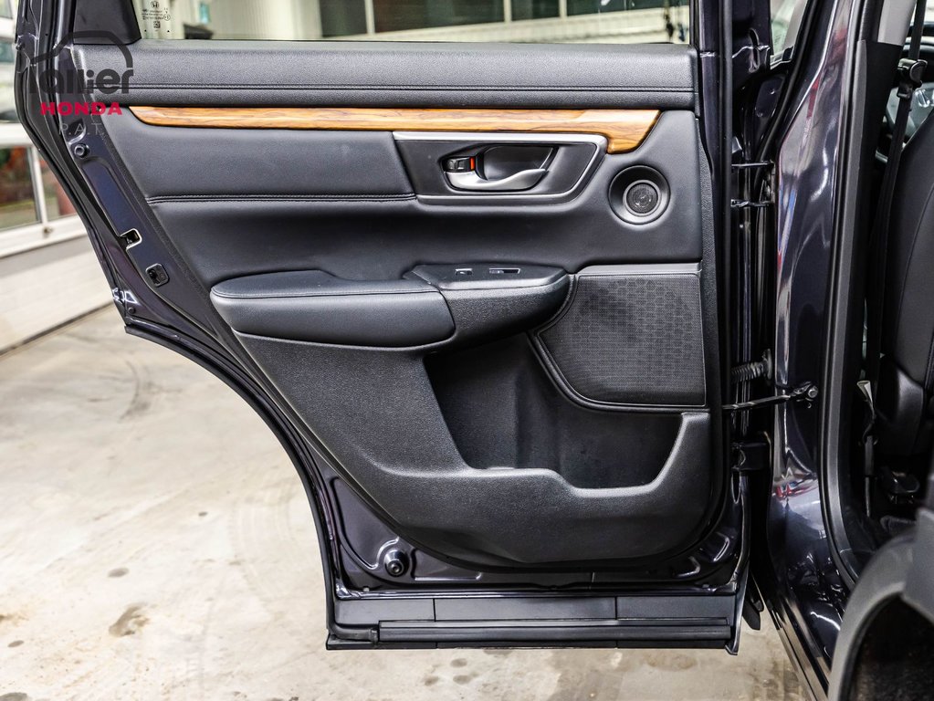 Honda CR-V Touring JAMAIS ACCIDENTÉ 2019 à Montréal, Québec - 13 - w1024h768px