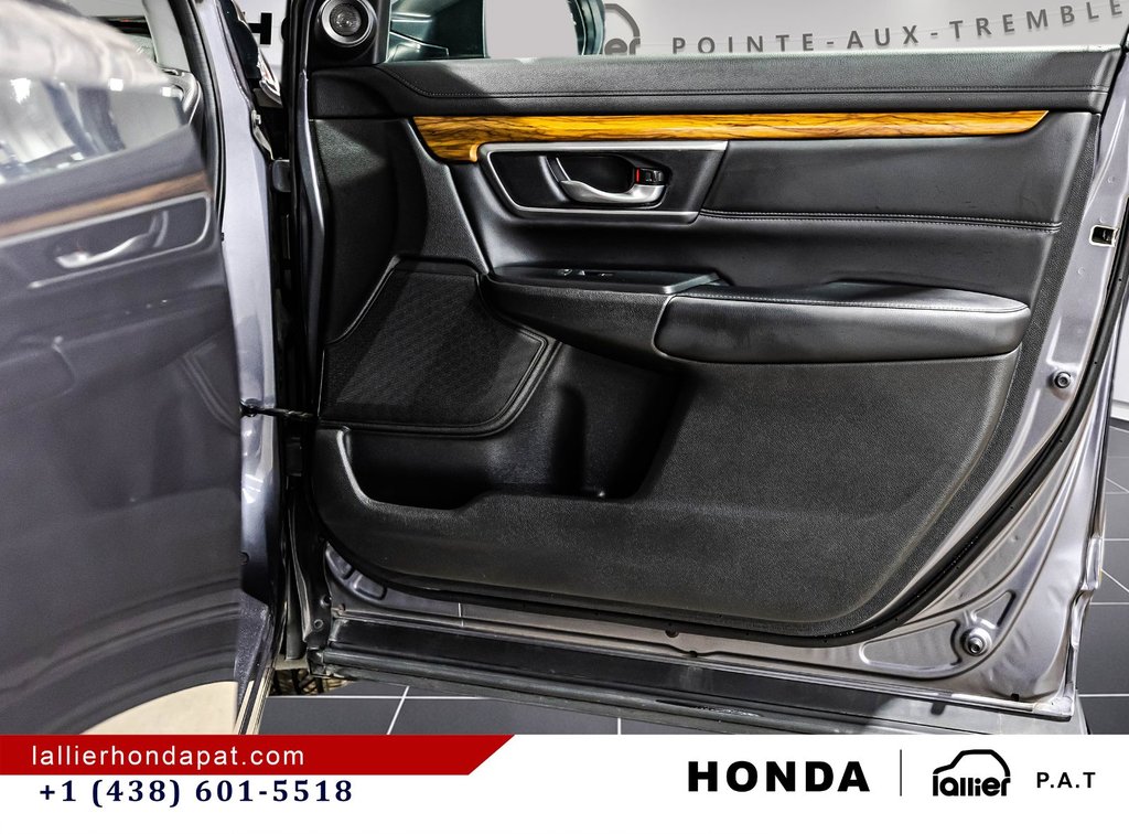 2019 Honda CR-V Touring in Montreal, Quebec - 18 - w1024h768px
