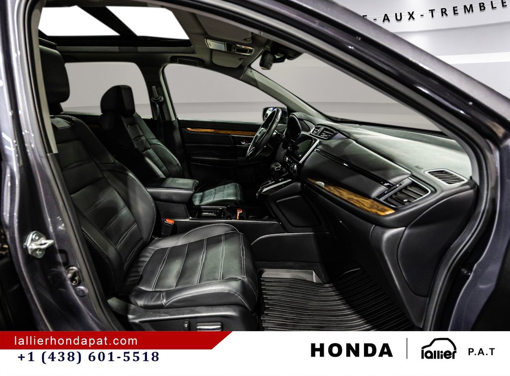 2019 Honda CR-V Touring in Montreal, Quebec - 19 - w1024h768px
