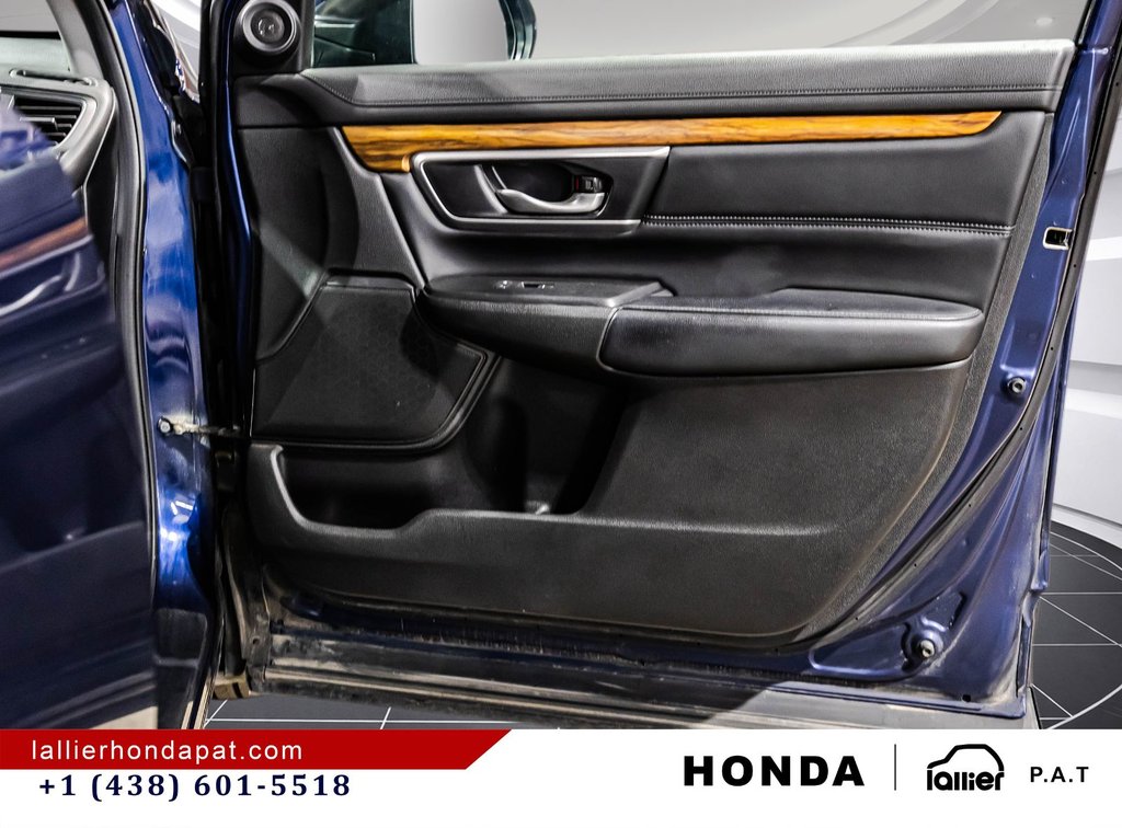 Honda CR-V Touring 2019 à Montréal, Québec - 18 - w1024h768px