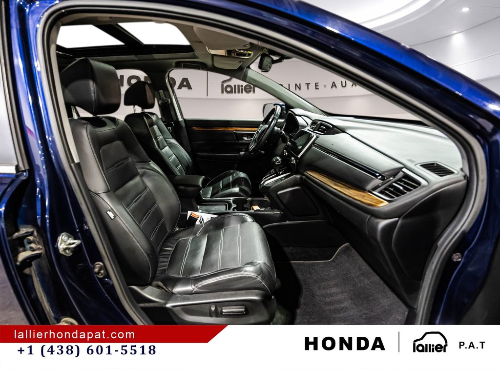 Honda CR-V Touring 2019 à Montréal, Québec - 19 - w1024h768px