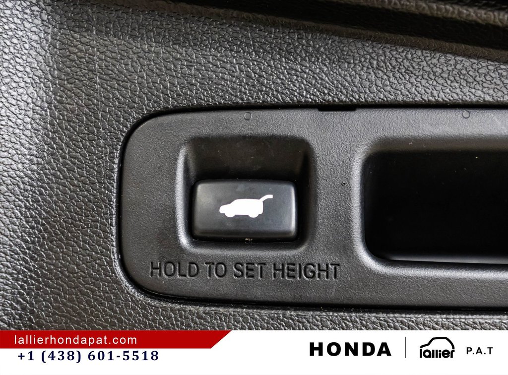 2020 Honda CR-V Black Edition in Montreal, Quebec - 16 - w1024h768px