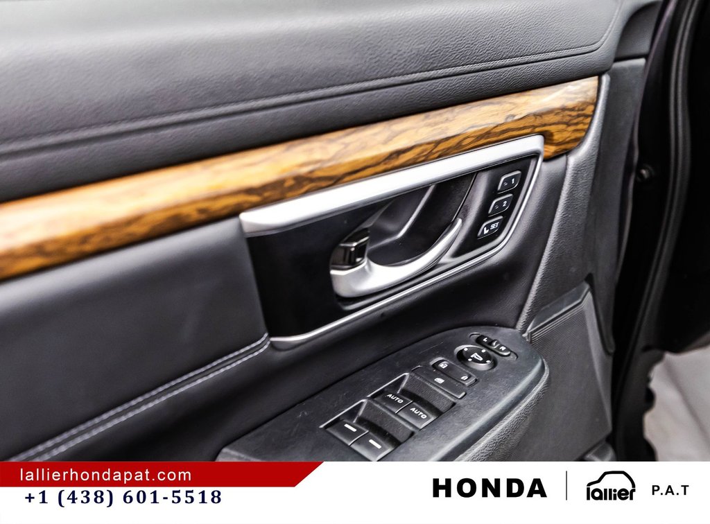 2020 Honda CR-V Touring in Montreal, Quebec - 11 - w1024h768px