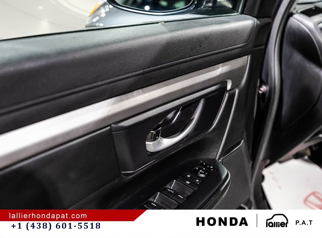 Honda CR-V LX 2020 à Montréal, Québec - 11 - w1024h768px