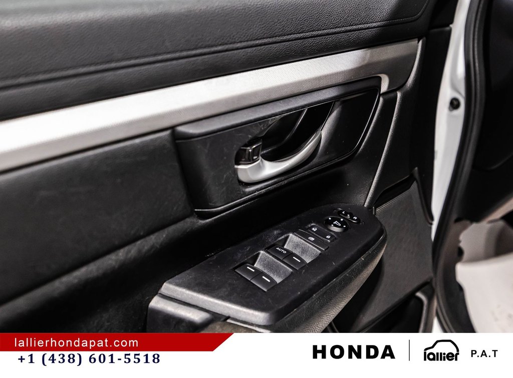 2020 Honda CR-V LX in Montréal, Quebec - 11 - w1024h768px