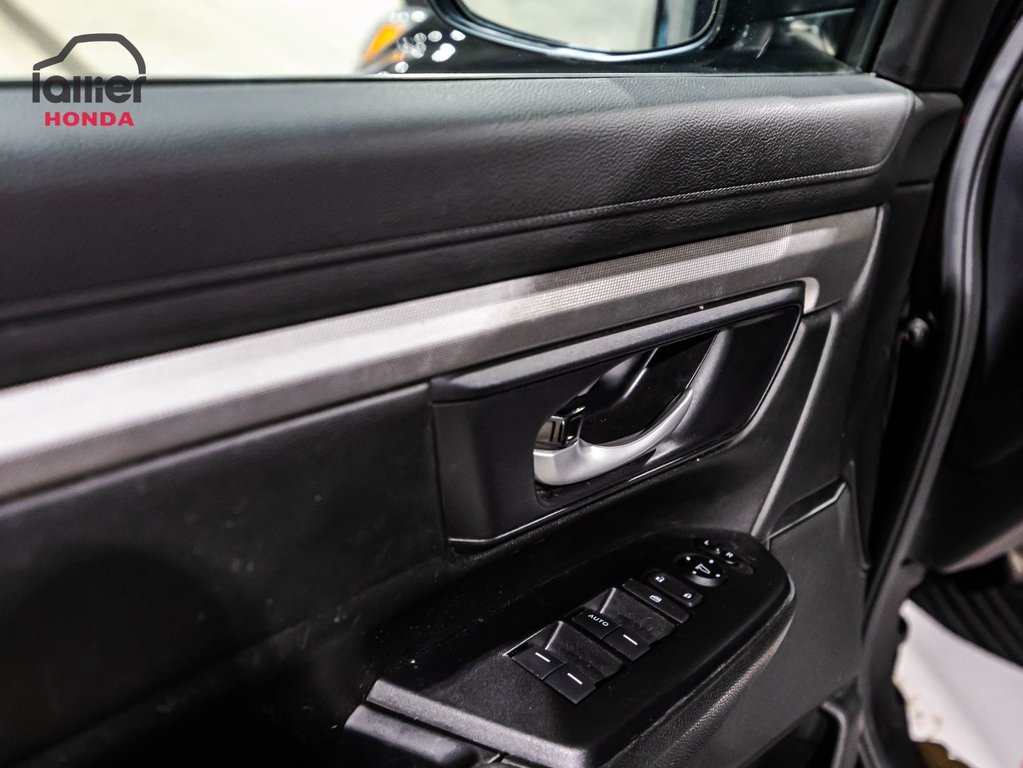 Honda CR-V LX AWD 2021 à Montréal, Québec - 11 - w1024h768px